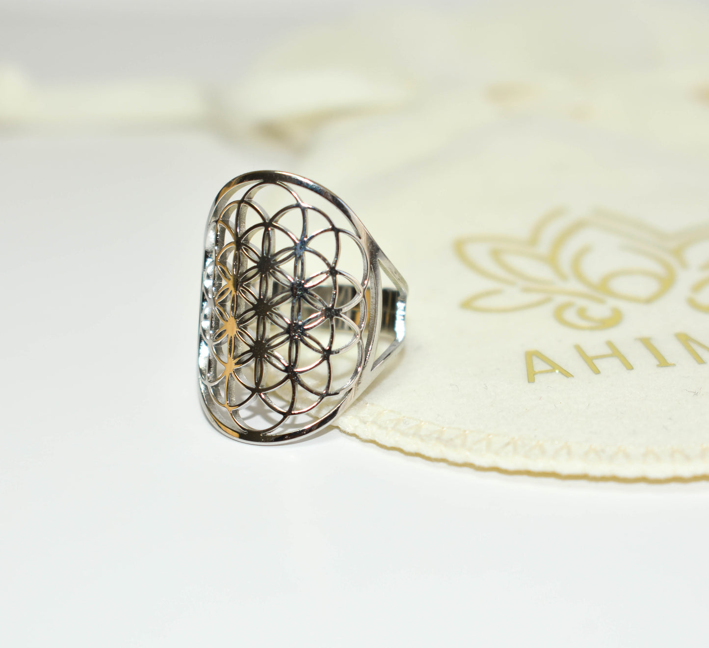 Anillo Flor de la Vida – Energía vital y armonía